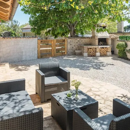 別荘 Casa Viktoria With Private Garden And Bbq *