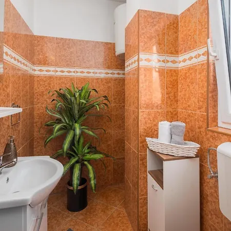 Casa Viktoria With Private Garden And Bbq *